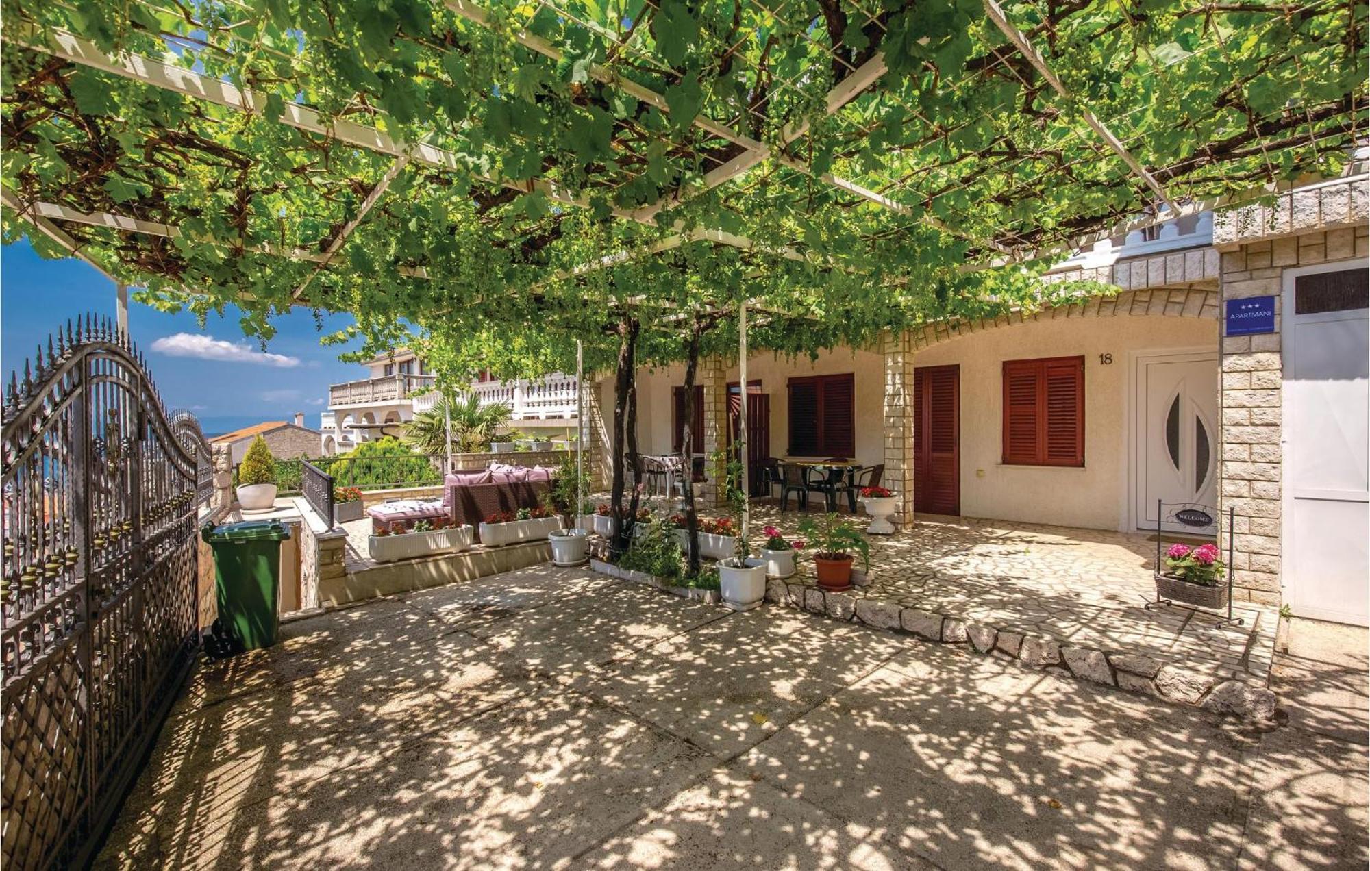 Nice Apartment In Crikvenica With Wifi 외부 사진