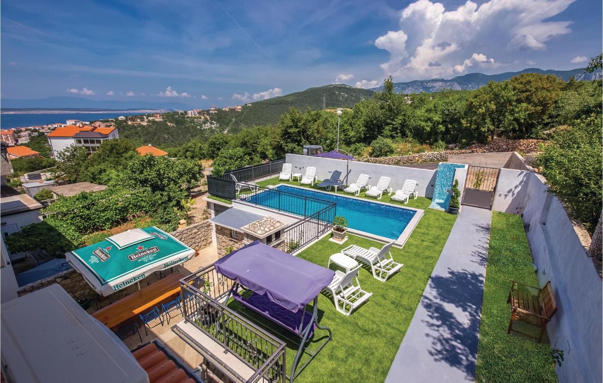 Nice Apartment In Crikvenica With Wifi 외부 사진